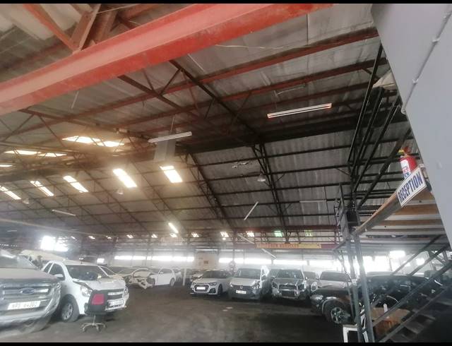 5,600M² WAREHOUSE FOR SALE IN ISIPINGO RAIL